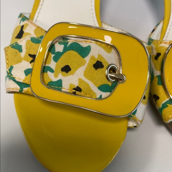 Bandolino Yellow Green Embellished Sandals - Picture 3 of 8